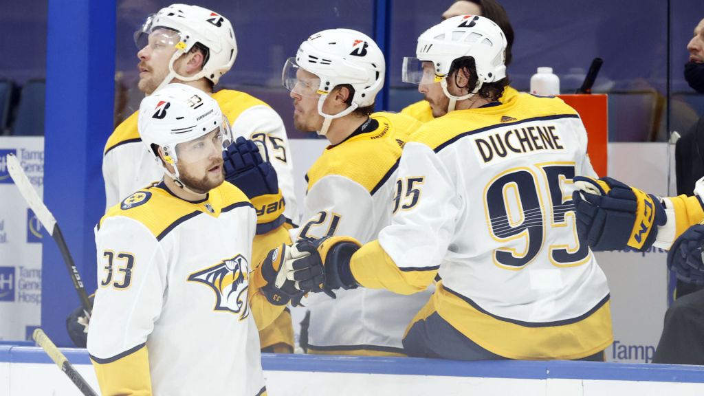 Viktor Arvidsson byttes bort.