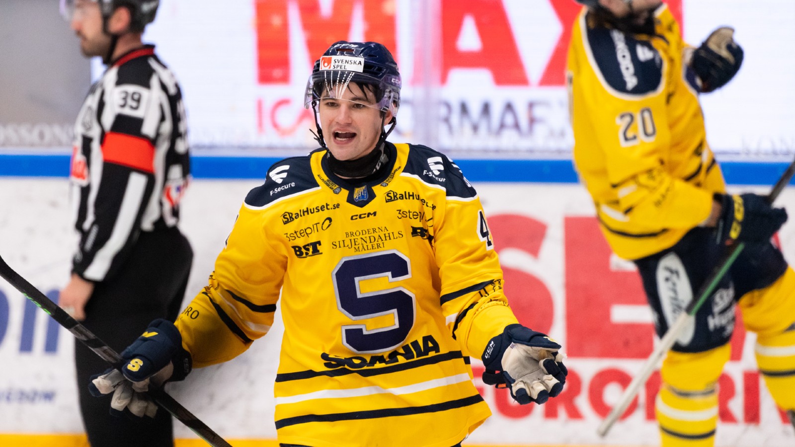Tidigare S&ouml;dert&auml;ljespelaren Colin Smith byter klubb igen