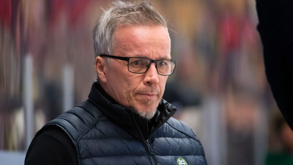 Hans Wallson l&auml;mnar Bj&ouml;rkl&ouml;ven