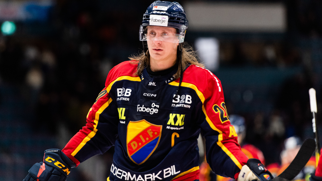 Marcus S&ouml;rensen l&auml;mnar Djurg&aring;rden f&ouml;r spel i Fribourg-Gott&eacute;ron