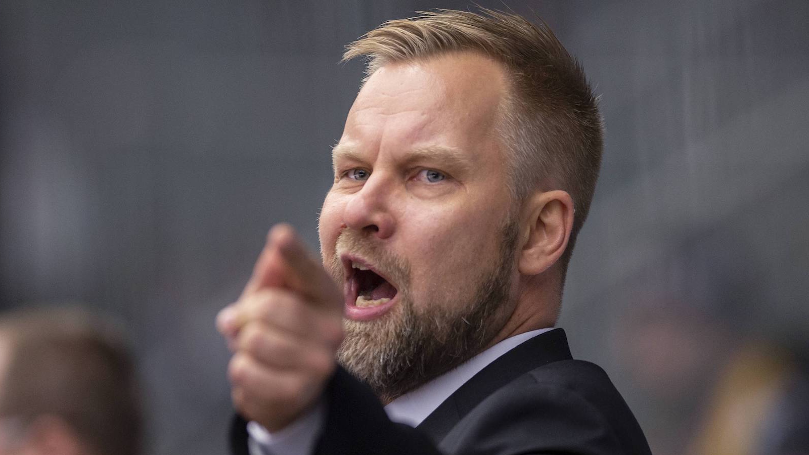 Mikko Manner hoppas p&aring; fest: "Finl&auml;ndare brukar ha bra fester"