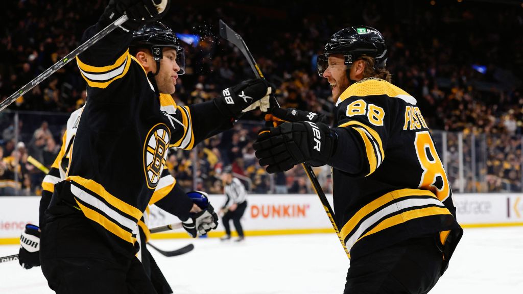 David Pastrnak s&auml;nkte Colorado i Bostons 5-1-seger