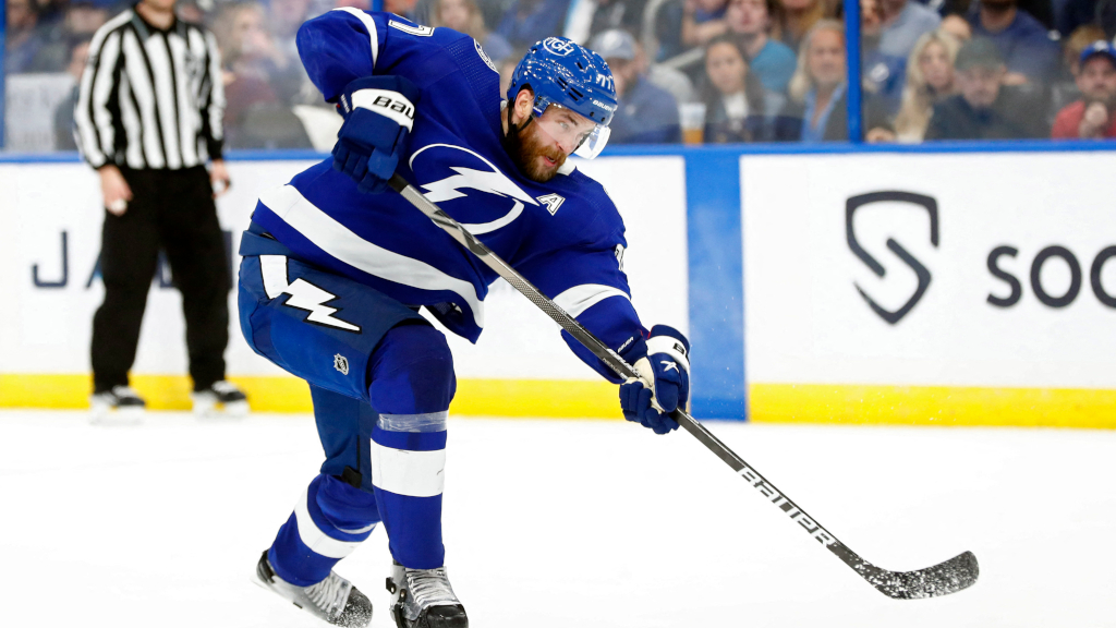 Victor Hedman sk&ouml;t h&aring;rdast &ndash; uppm&auml;tte 166 kilometer i timmen