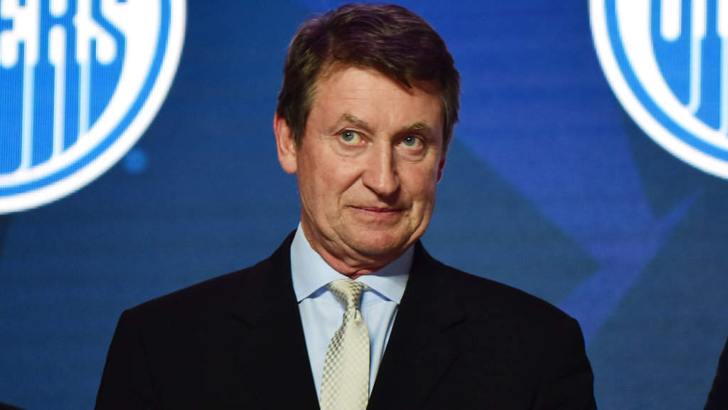 Wayne Gretzky: &rdquo;Tycker inte Ryssland ska f&aring; spela JVM&rdquo;