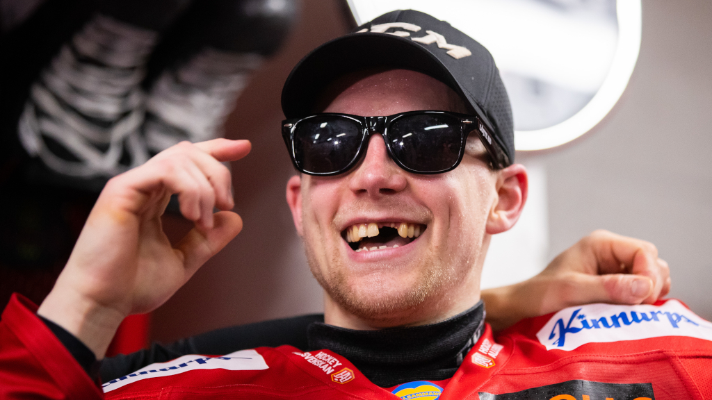 Hampus Harlestam f&ouml;rl&auml;nger med Almtuna