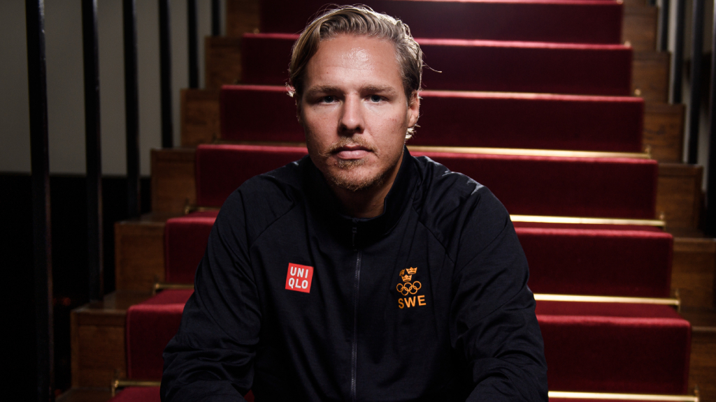 Hampus Lindholm trejdas till Boston Bruins