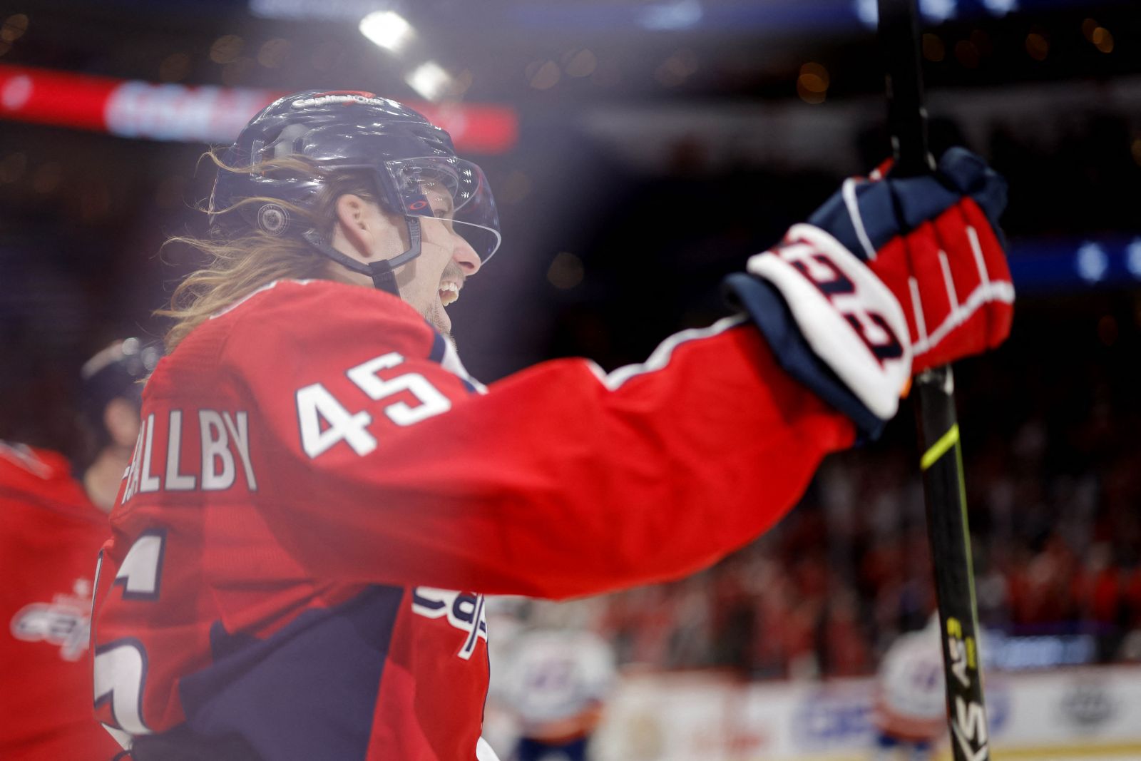 Axel Jonsson Fj&auml;llby gjorde sitt f&ouml;rsta m&aring;l i NHL