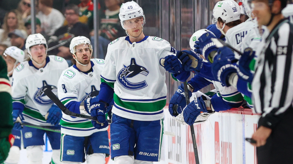 Elias Pettersson tv&aring;m&aring;lsskytt &ndash; nytt svenskt NHL-rekord