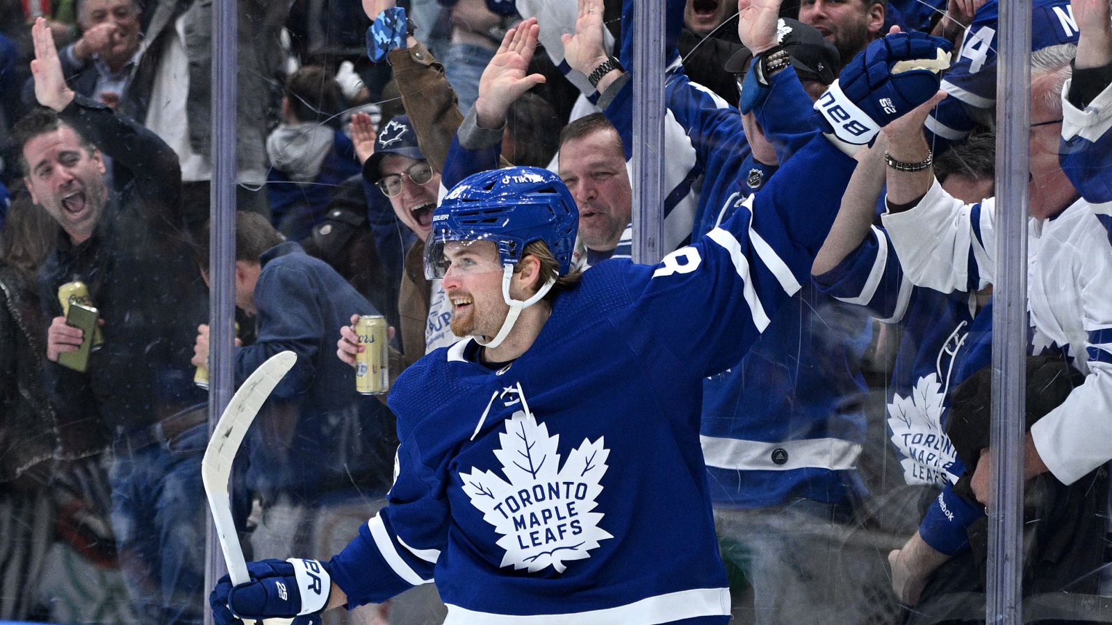 Nylander n&aring;dde milstolpe - n&auml;rmar sig rekord