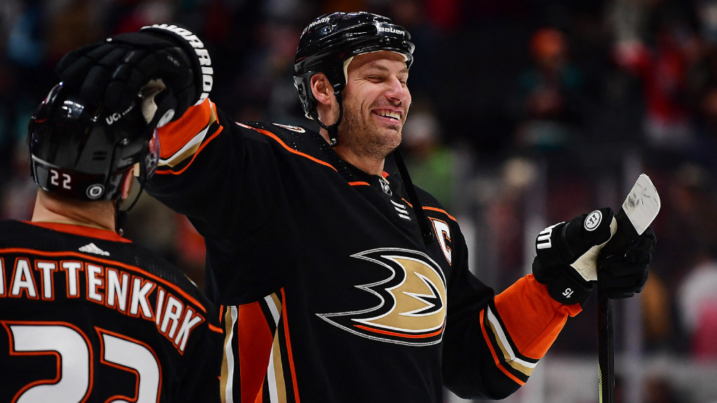 Ryan Getzlaf kommer att l&auml;gga av efter s&auml;songen