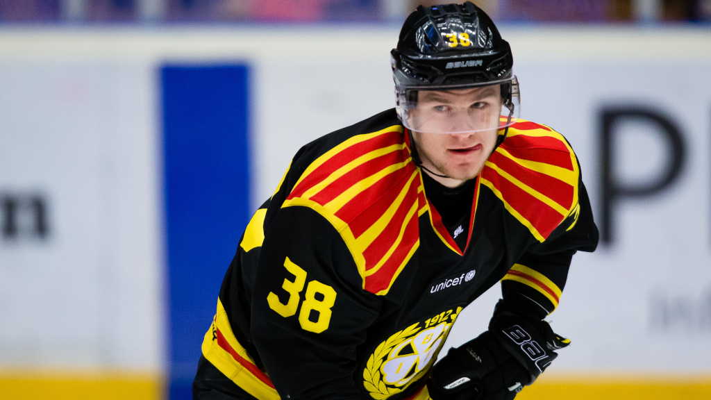 Adrian Elefalk tvingas sluta &ndash; 22 &aring;r gammal