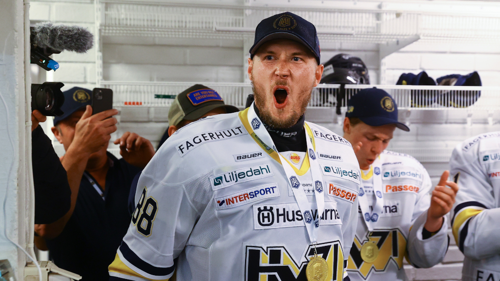Jesper Kokkonen l&auml;mnar HV71 &ndash; trots kontrakt