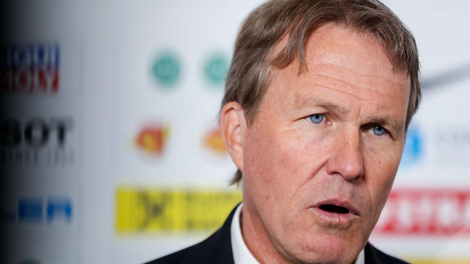 Johan Garpenl&ouml;vs stenh&aring;rda kritik mot spelschemat: "Katastrof"
