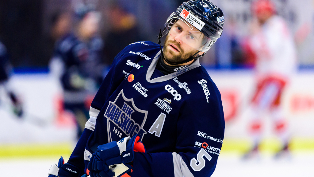 Johan Larsson f&ouml;rl&auml;nger med BIK Karlskoga