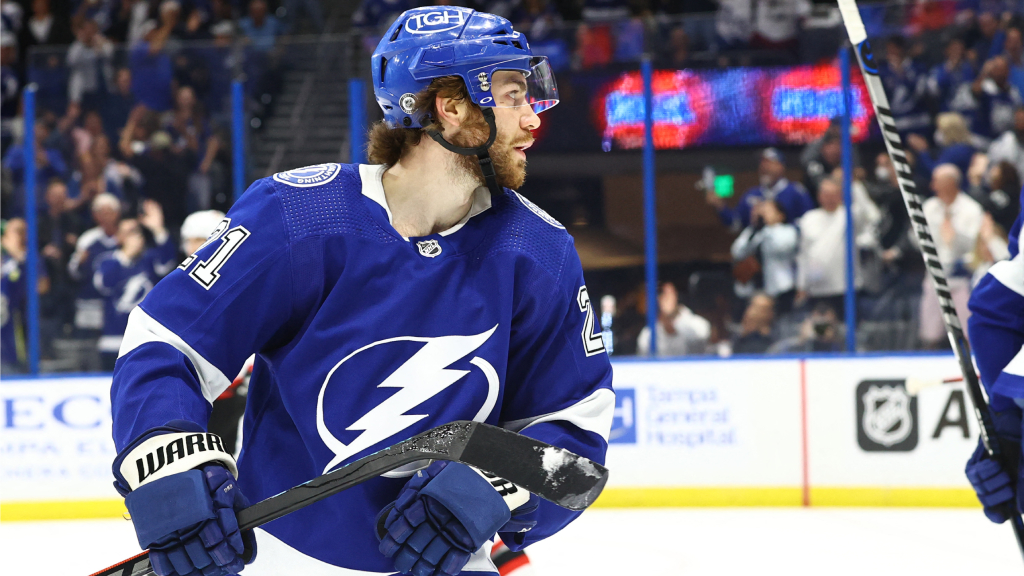 Gl&auml;djebeskedet: Brayden Point tillbaka till finalen