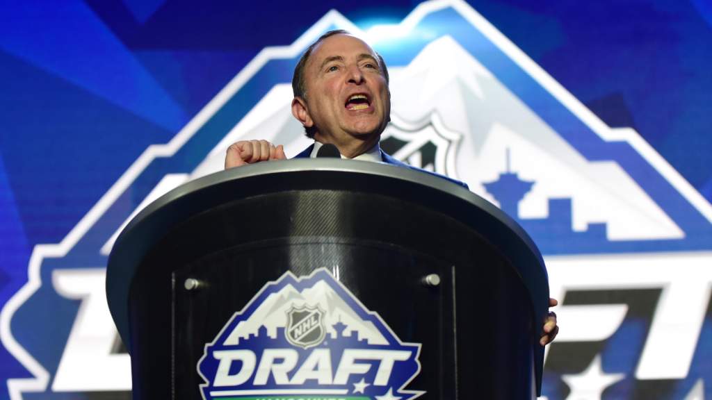 F&ouml;lj f&ouml;rsta rundan av NHL-draften i Montr&eacute;al &ndash; val f&ouml;r val