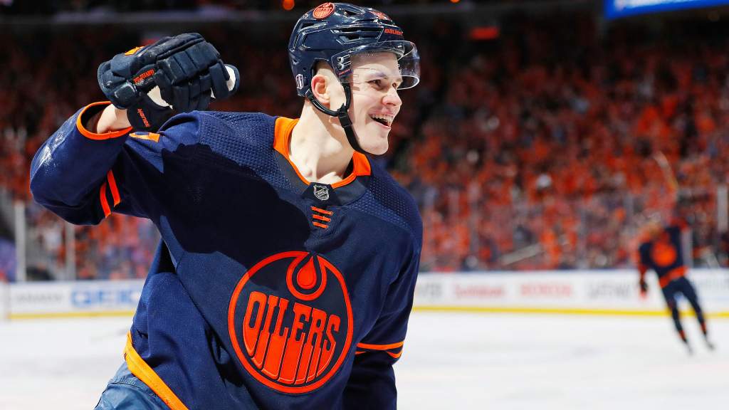 Jesse Puljuj&auml;rvi f&ouml;rl&auml;nger med Edmonton Oilers