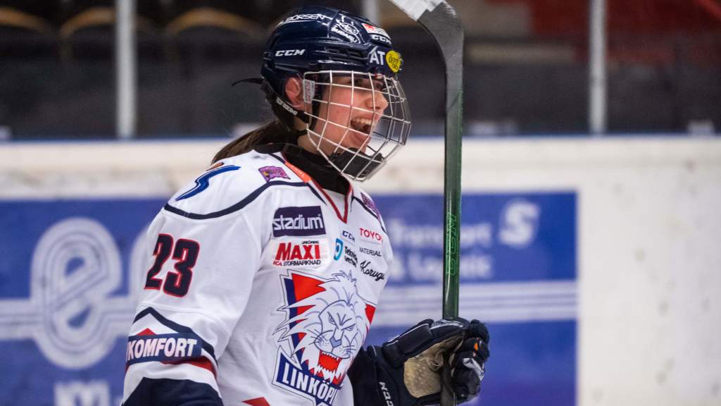 Lisa &Ouml;strup l&auml;mnar moderklubben f&ouml;r Leksand