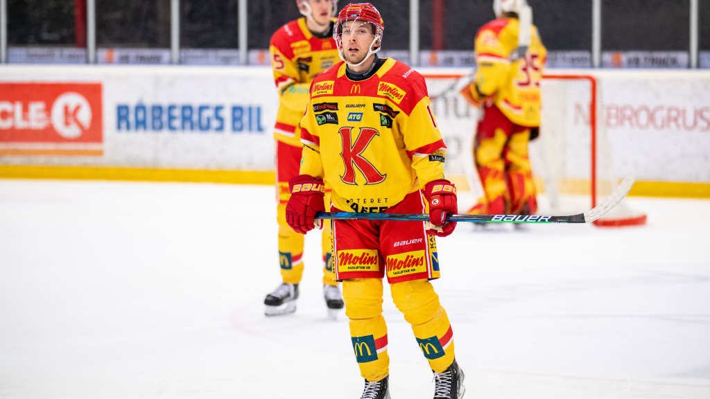 Almtuna v&auml;rvar po&auml;ngstark forward