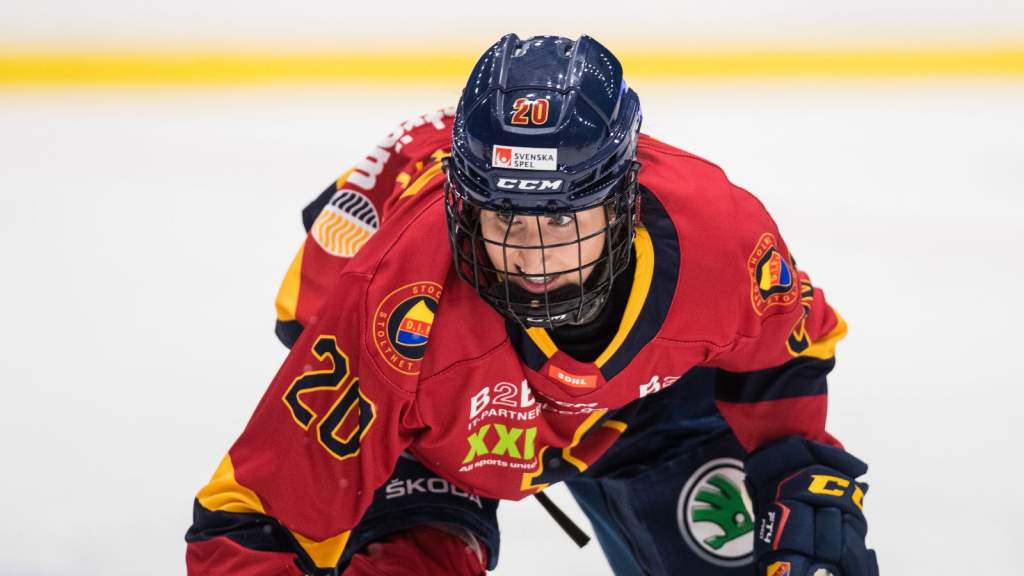 Avsl&ouml;jar: Fanny Rask f&ouml;rl&auml;nger med Djurg&aring;rden