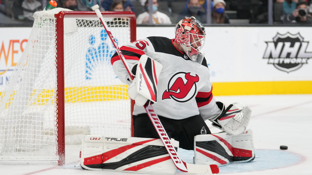 Uppgifter: Jonathan Bernier missar s&auml;songsinledningen