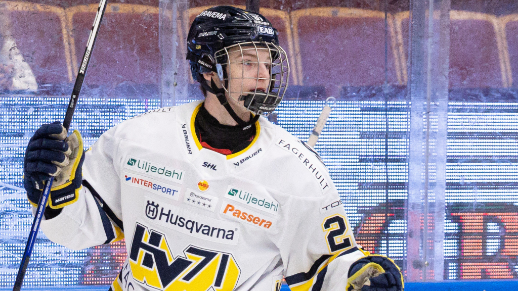 Oscar Fisker M&oslash;lgaard skriver kontrakt med HV71