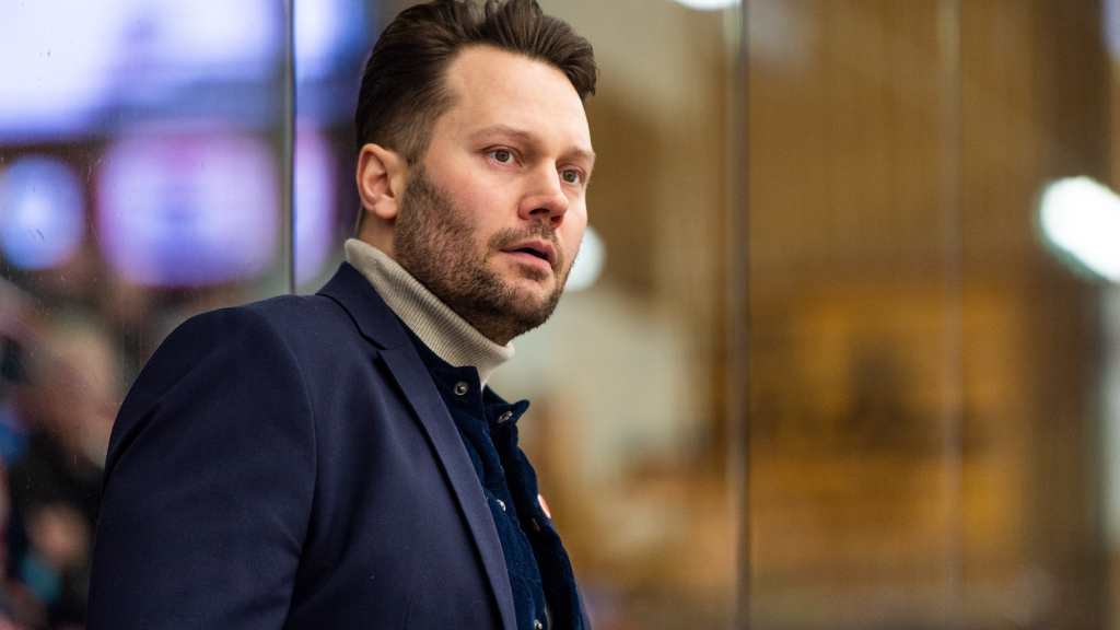 Josh Winquist klar f&ouml;r V&auml;stervik
