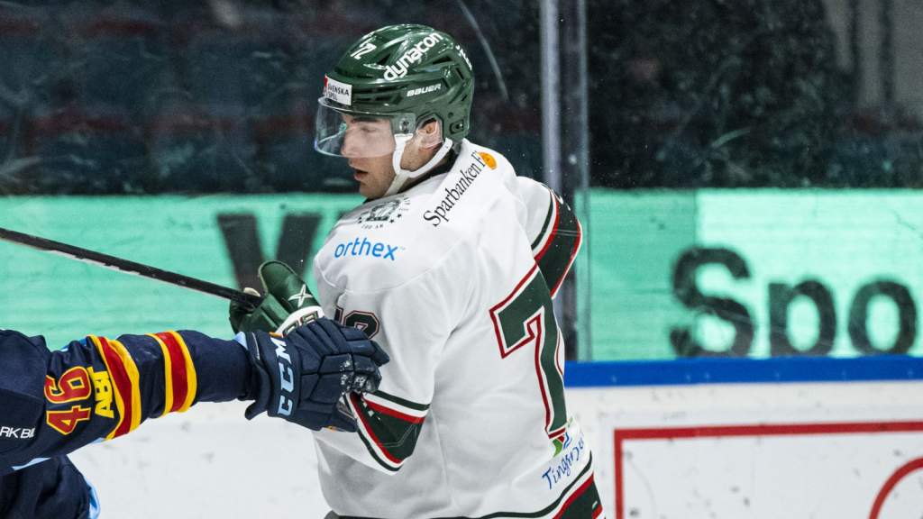 V&auml;rvades i november - nu l&auml;mnar Oliver Olsson Tingsryd