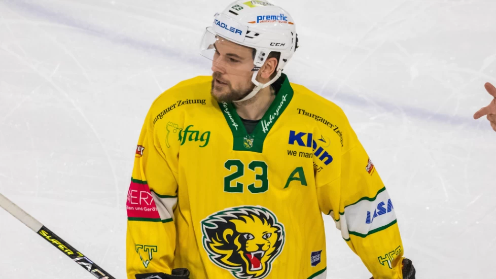 Adam Rundqvist får kontrakt i schweiziska högstaligan