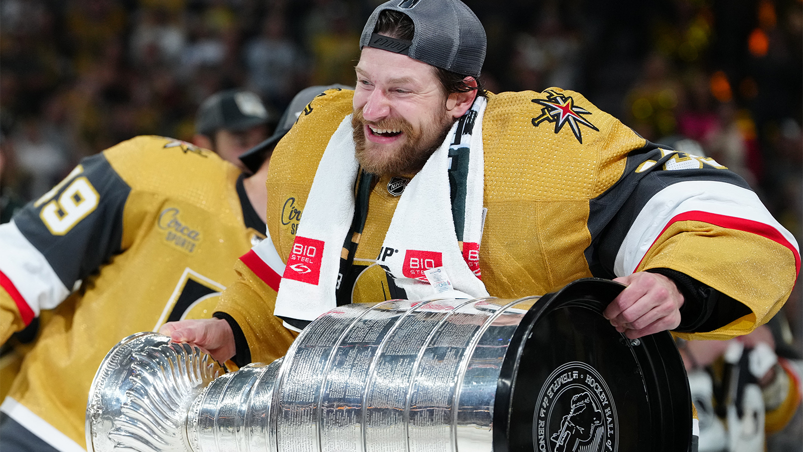 Efter slutspelssuccén - Adin Hill på väg mot förlängning med Vegas