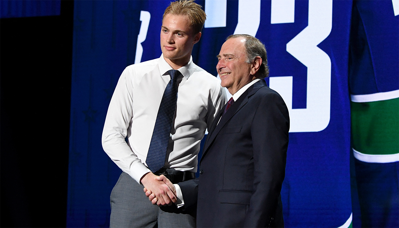 Tom Willander imponerar Vancouver - hyllas stort