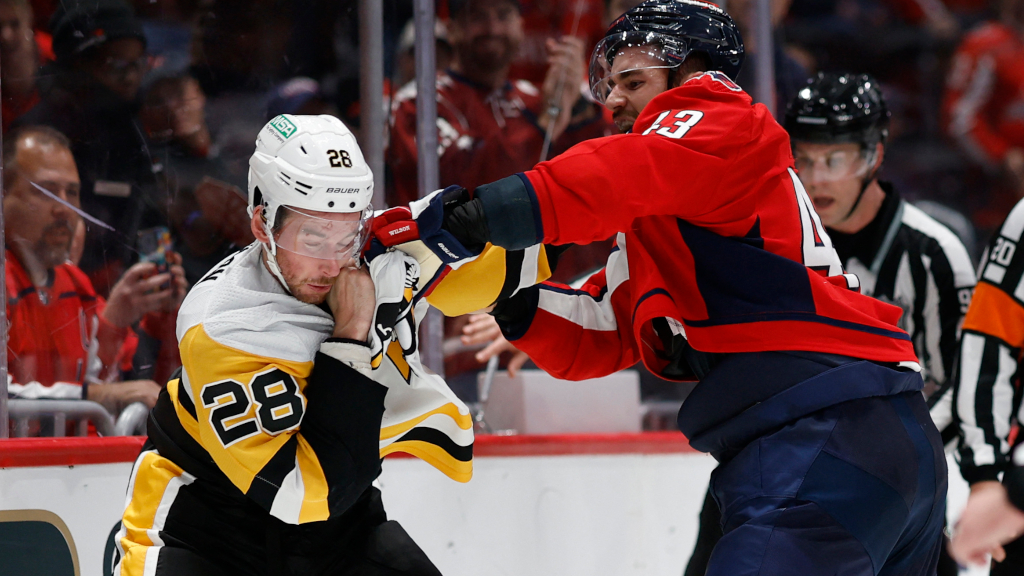Marcus Pettersson slogs med Tom Wilson: "Jag dog inte – det var ett plus"