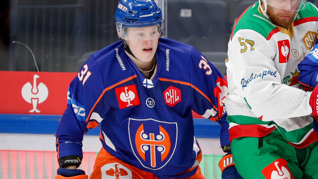 Topi Rönni anklagas för våldtäkt – pausar karriären