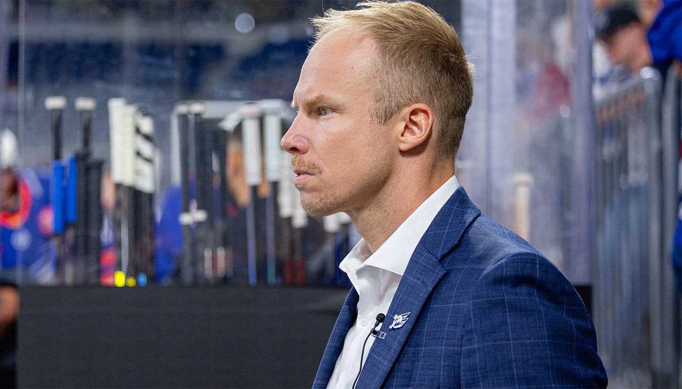 Adler Mannheim rensar - Johan Lundskog sparkas