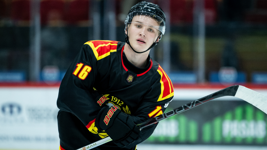 Jonathan Karlsson får chansen med stjärnorna i Brynäs