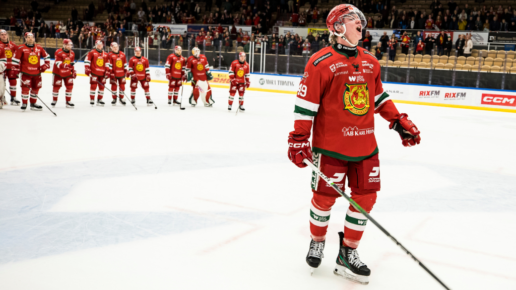 Uppgifter: Noah Steen på väg till Örebro
