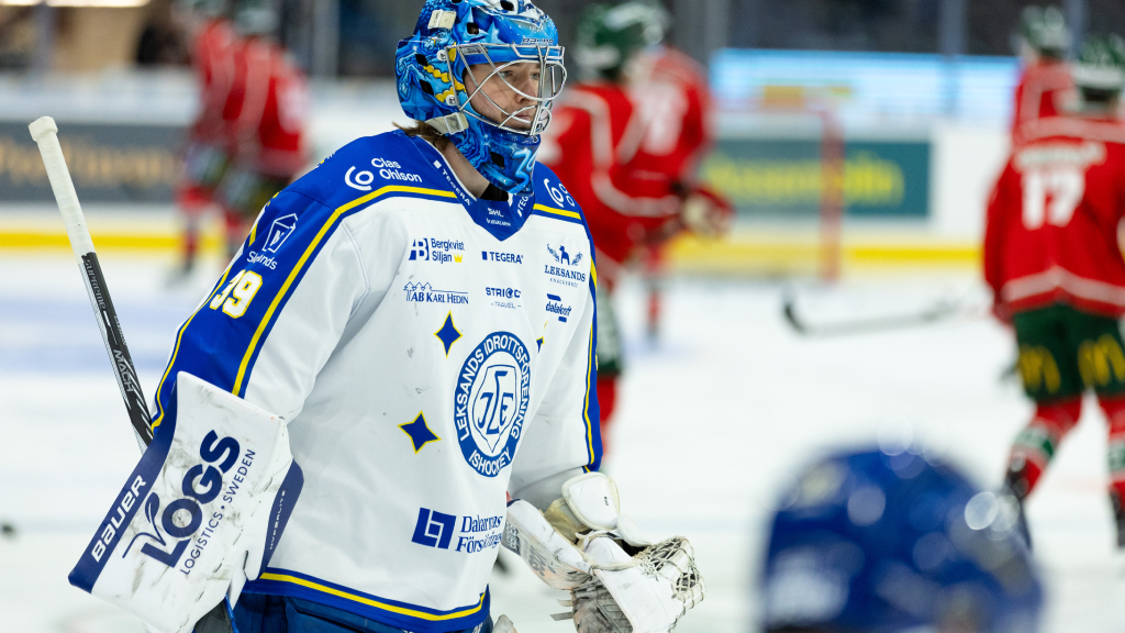 Filip Larssons tavla: "Styr in den med klubban"