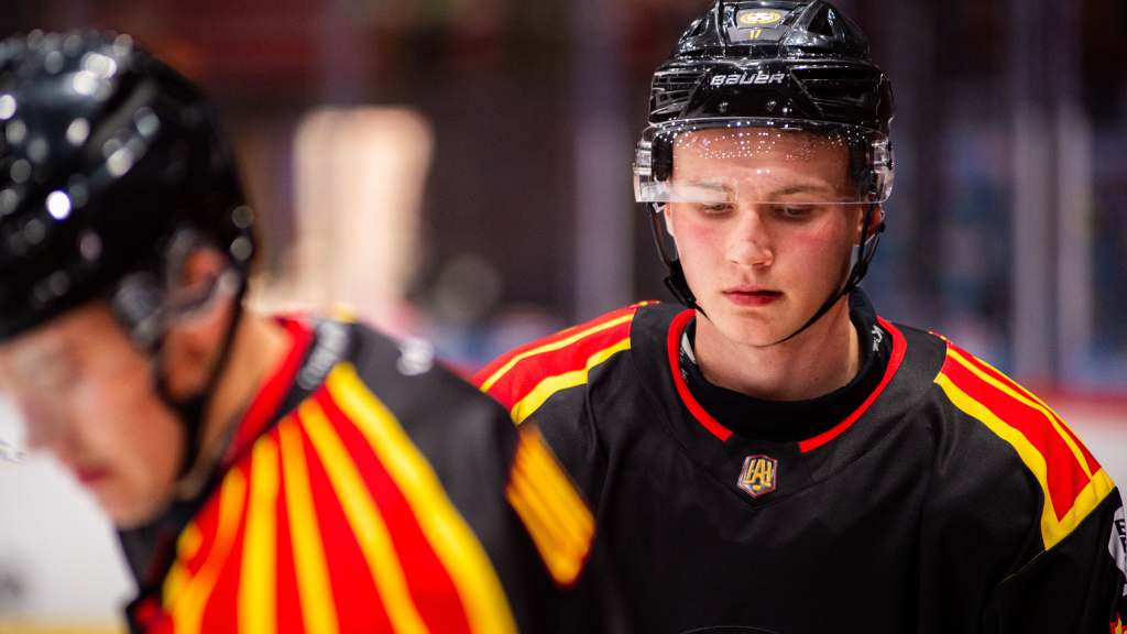 Jonathan Karlsson provspelar med Brynäs: "En jävla möjlighet"