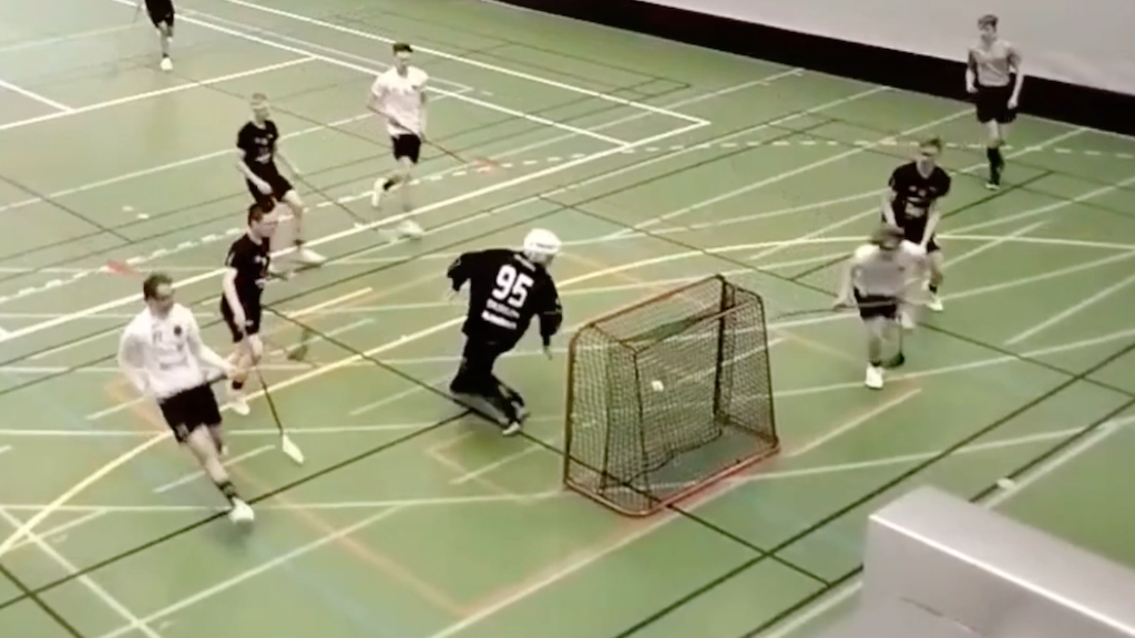 TV Första målen i Falun Floorball Cup