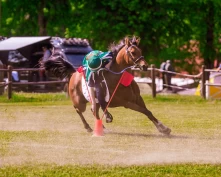 Mounted Games-rytterne Mari og Jeanette møter de beste i verden: – Det er lov å drømme, er det ikke?