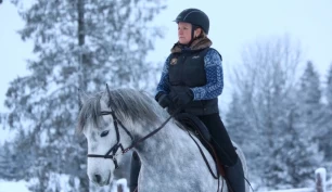 En guide for deg som vil prøve bittløst hodelag: Tenk på trykkfordelingen