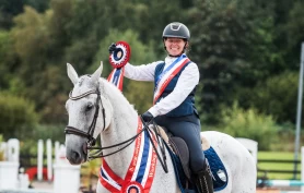 En prat med WE-rytter Monika A. Havnes: – Målet er å få holdbare hester som er klare for alt