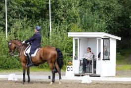 Dommer og rytter Maja Farup brenner for rettferdighet og inkludering av bredden