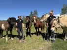 Signe og Signe delte samme drøm – nå rir de Norge på langs med fem hester