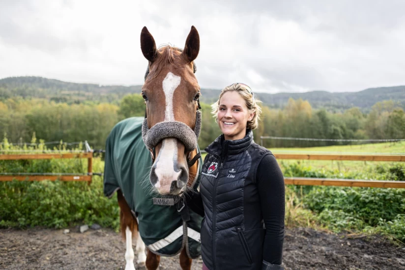 «Back to basics» på Stubberud Gård: Klassisk ridning på spanske skolehester