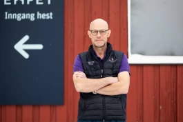 Mangel på hesteveterinærer bekymrer: – Må gi nye en sjanse